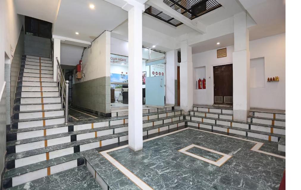 Vishal Hotel By Comfort Rooms Új-Delhi Kültér fotó