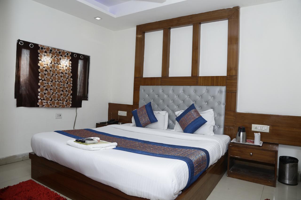 Vishal Hotel By Comfort Rooms Új-Delhi Kültér fotó